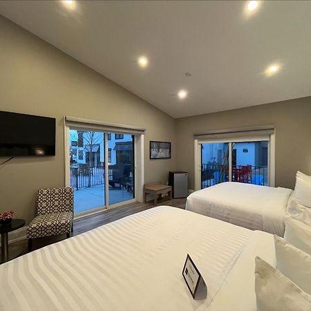 Colonial Hotel & Suites Grand Bend Buitenkant foto