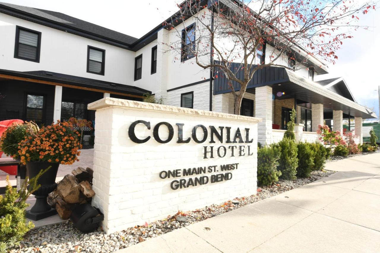 Colonial Hotel & Suites Grand Bend Buitenkant foto