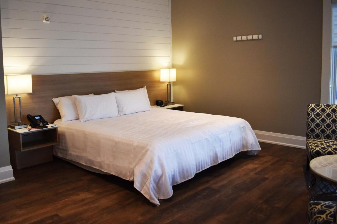 Colonial Hotel & Suites Grand Bend Buitenkant foto