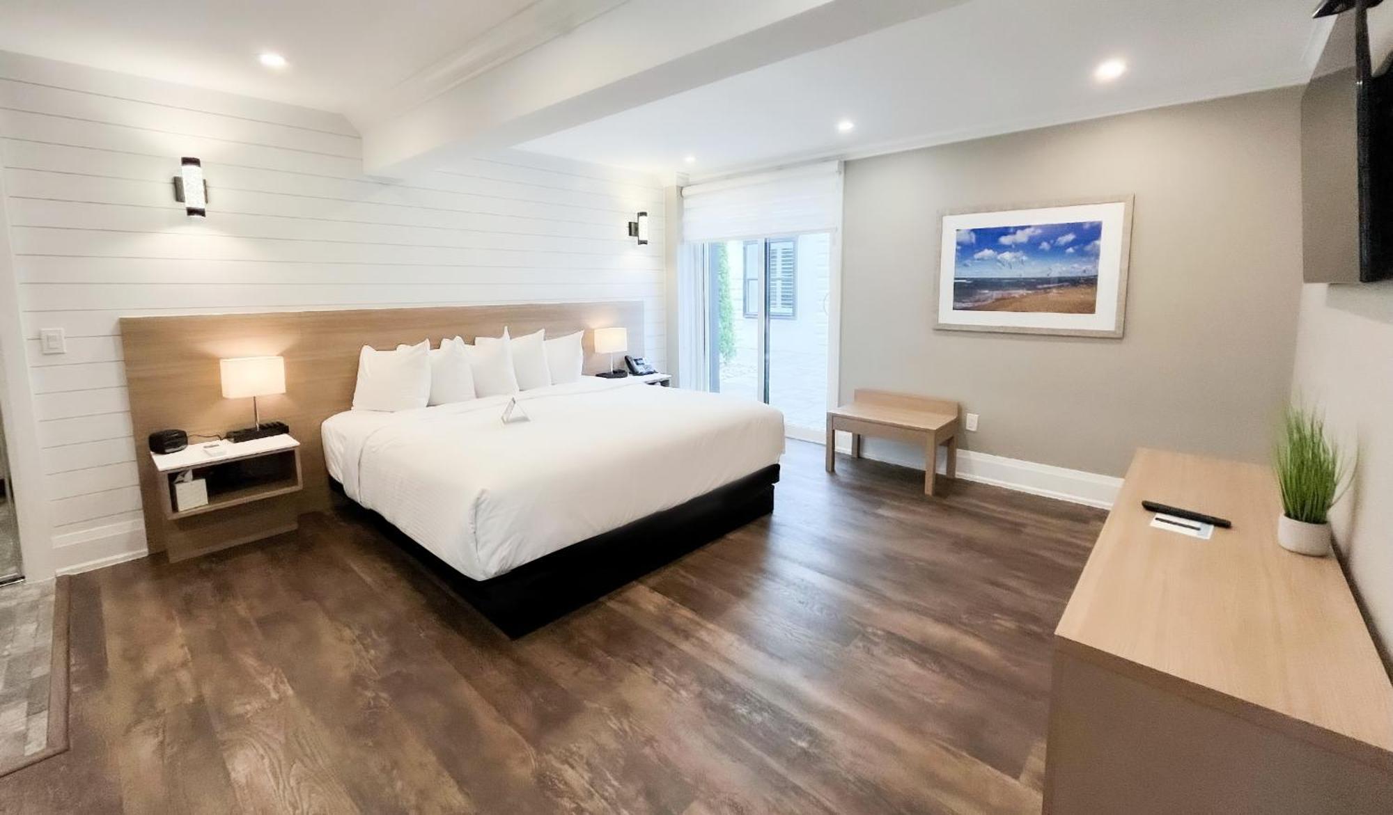 Colonial Hotel & Suites Grand Bend Buitenkant foto