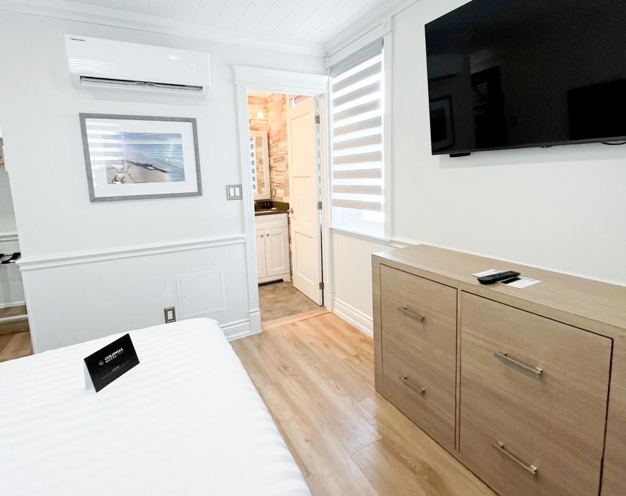 Colonial Hotel & Suites Grand Bend Buitenkant foto