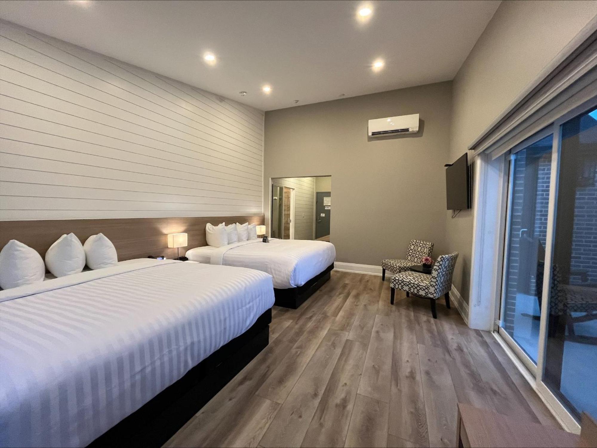 Colonial Hotel & Suites Grand Bend Buitenkant foto